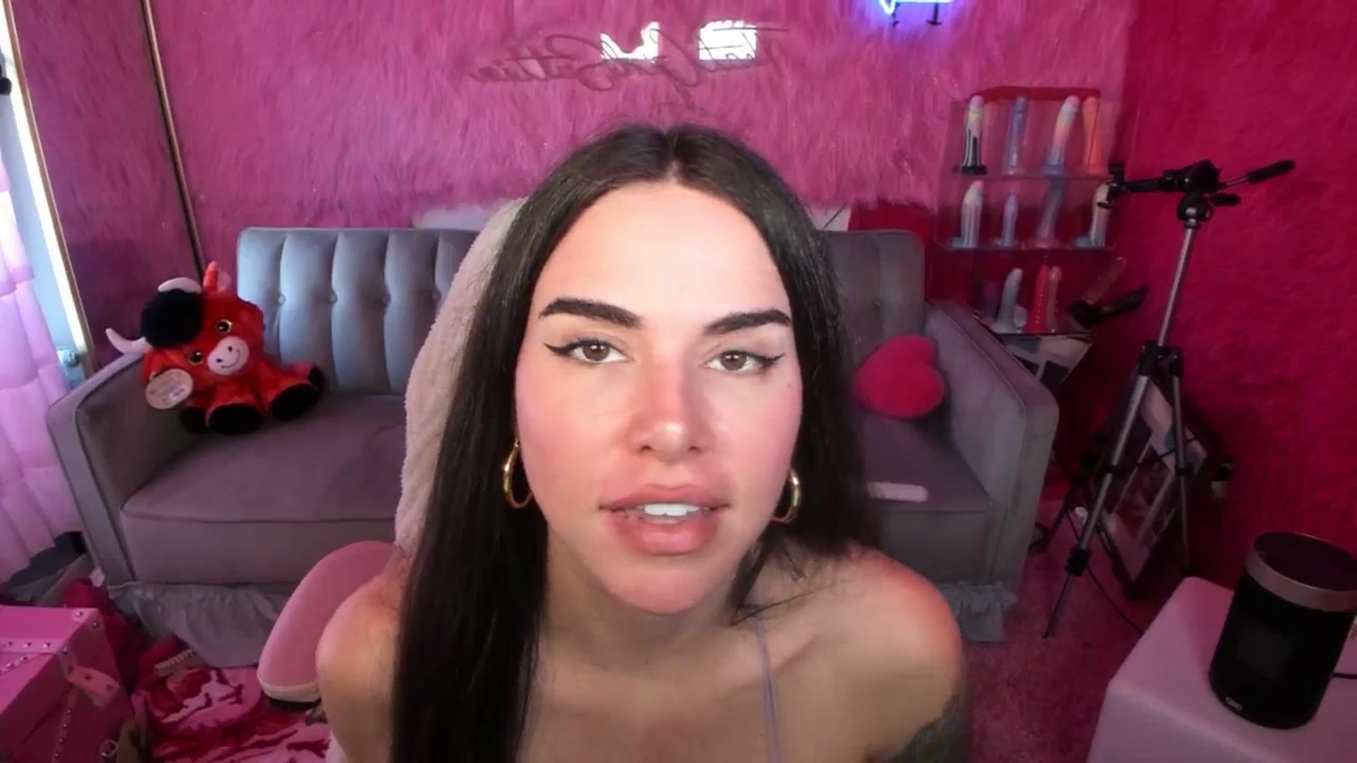 thatgrlsuttin video thumbnail