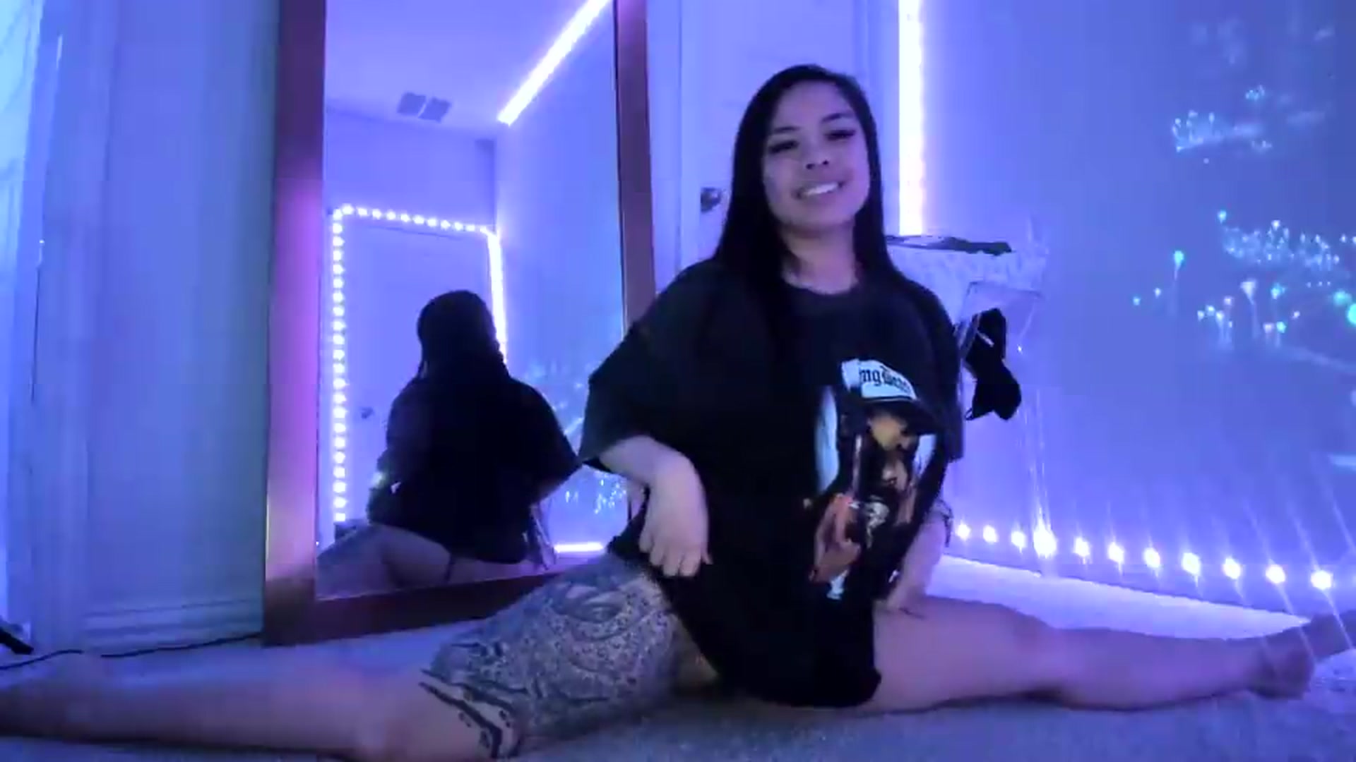 dolllface video thumbnail