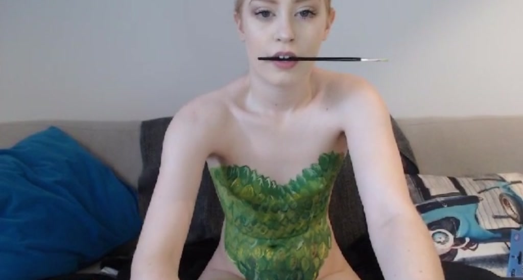 LunaRoux video thumbnail