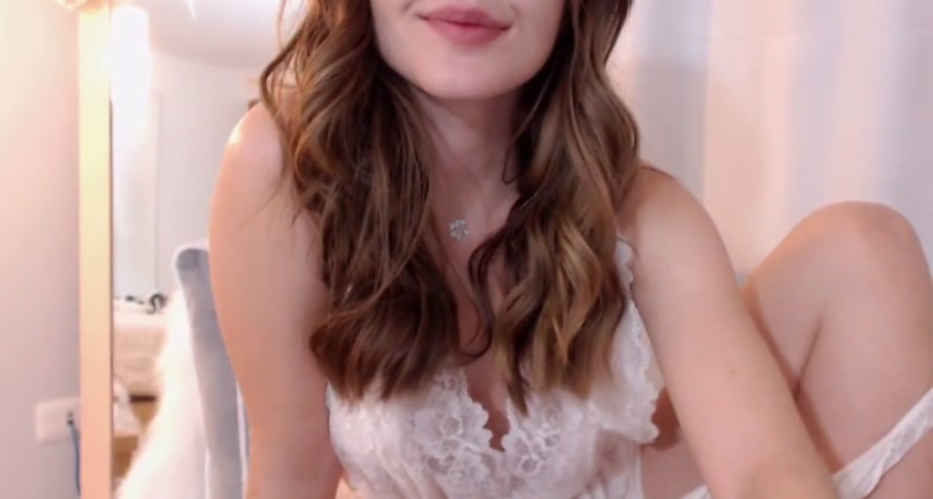 LauraVega video thumbnail
