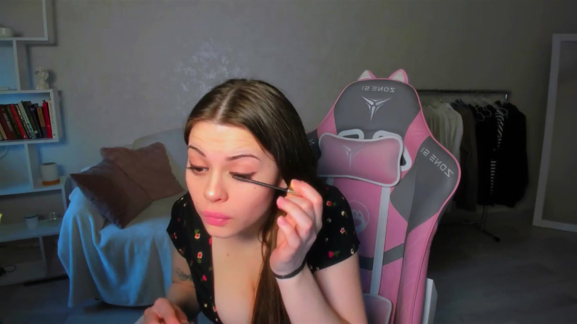 LunaSeduces video thumbnail