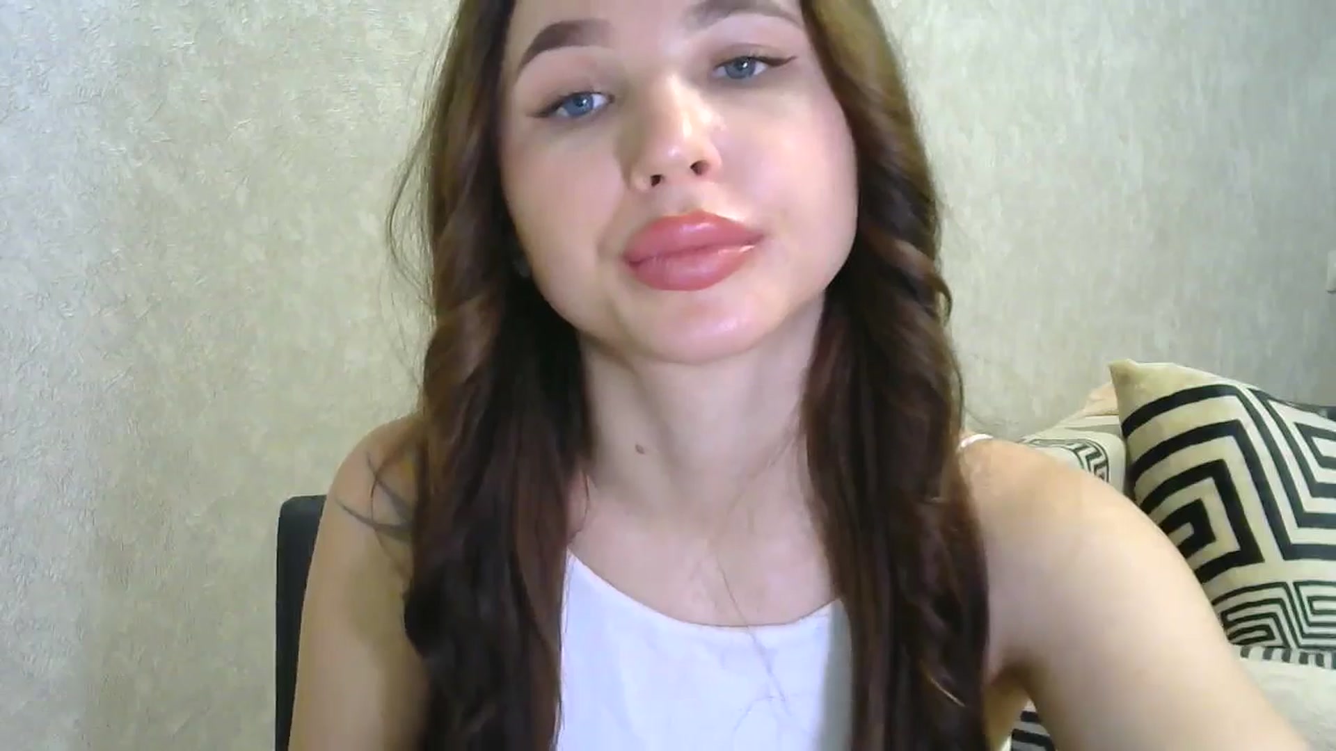 LianaGu video thumbnail