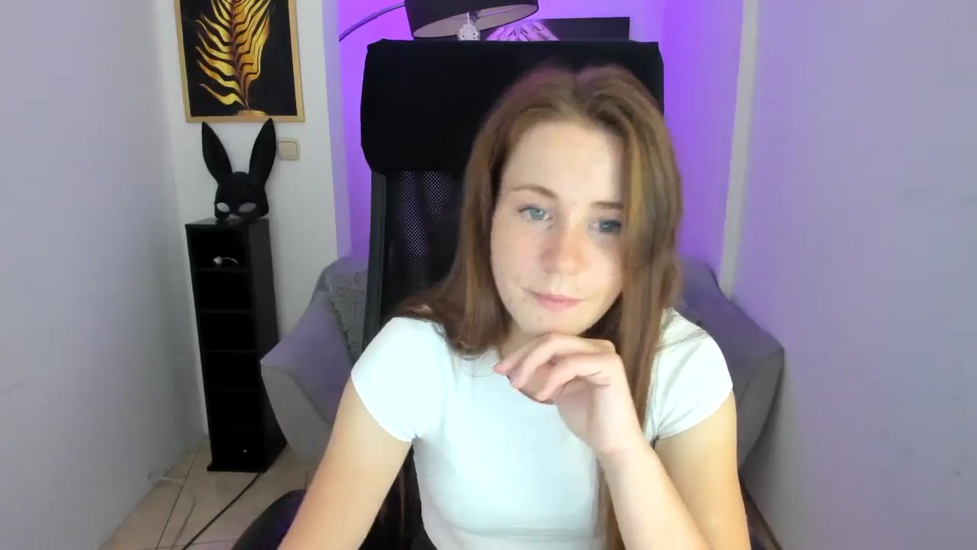 Moonshinee video thumbnail