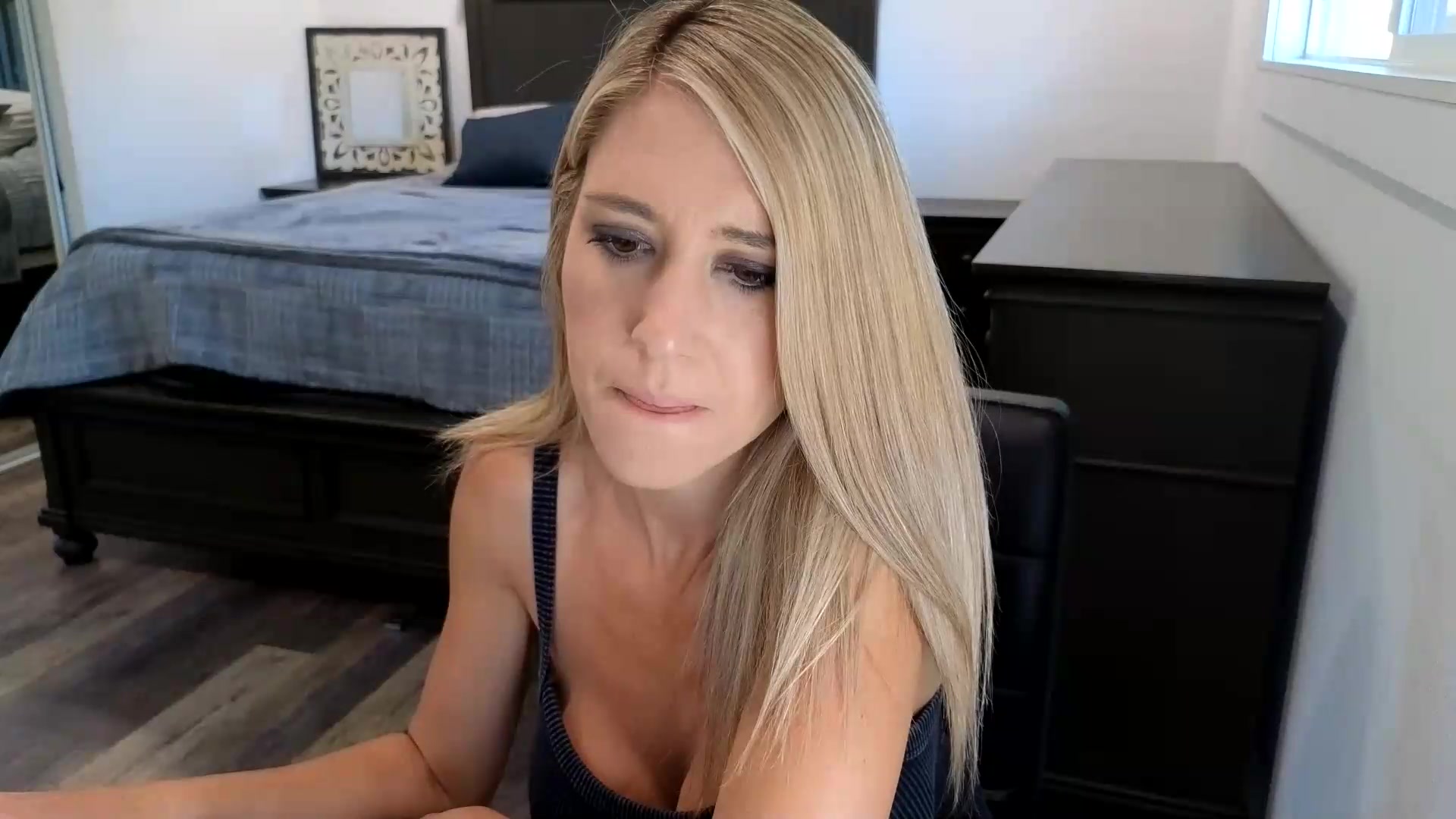 blond_milf video thumbnail