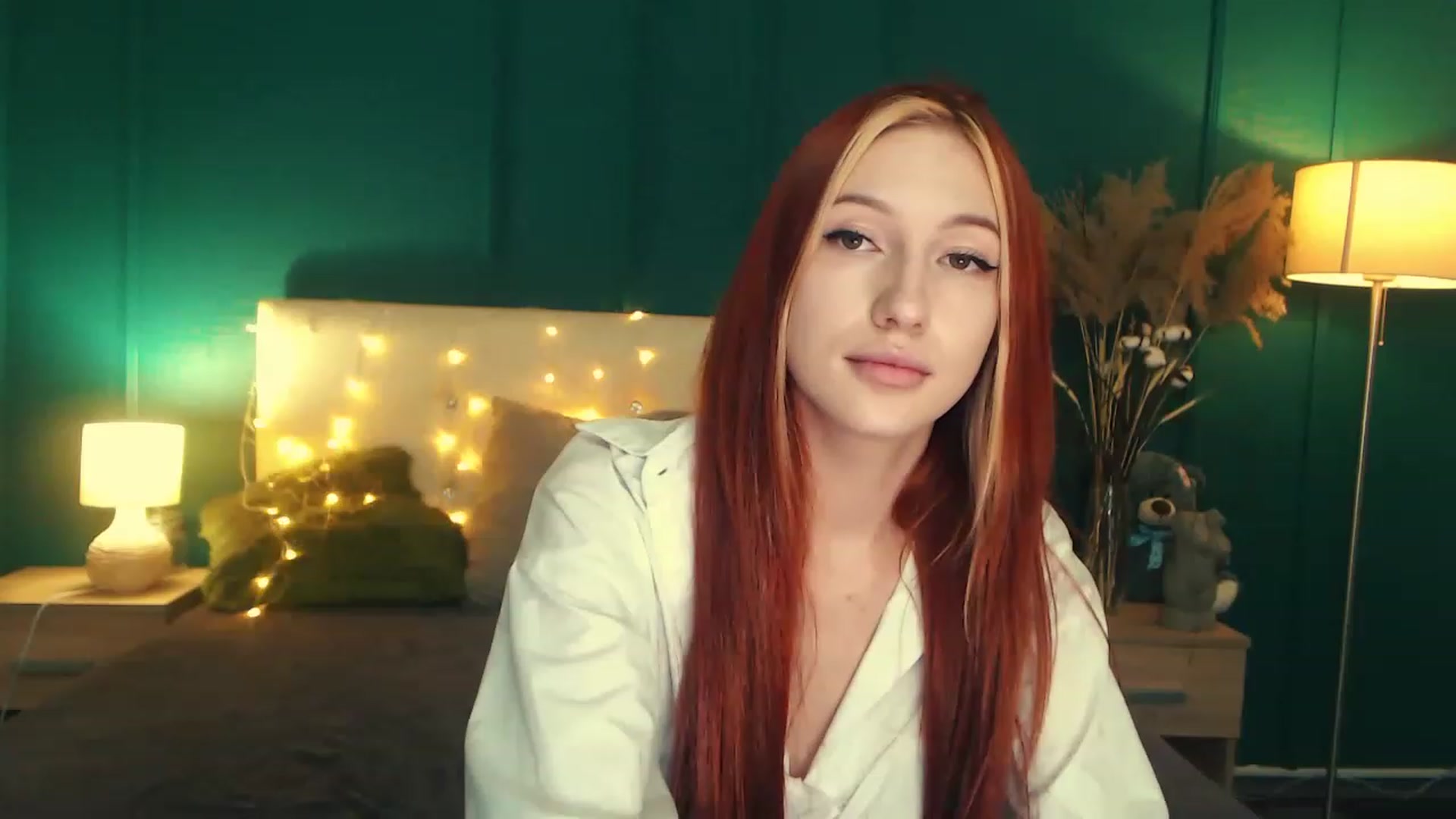 LovelyGin video thumbnail