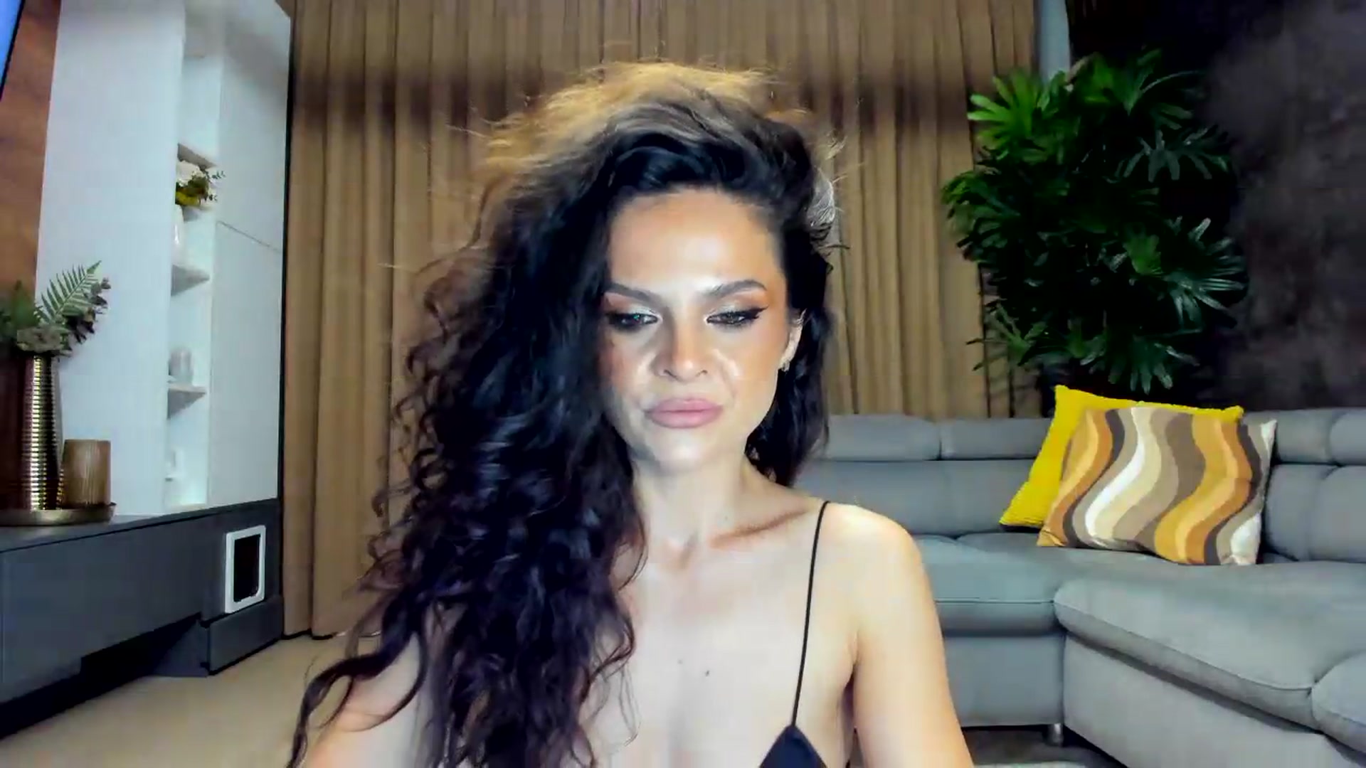 CurlyTrouble video thumbnail