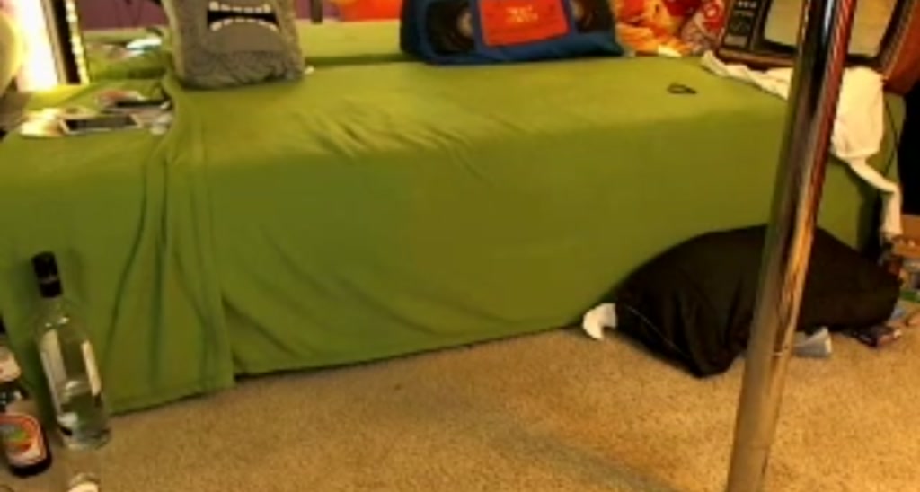 jizzgooglez video thumbnail