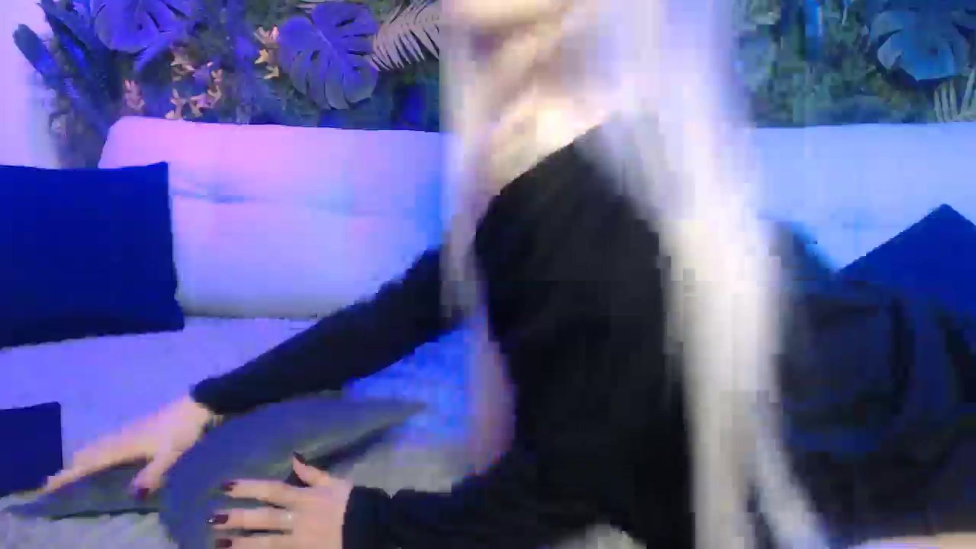 Horny_Blond video thumbnail