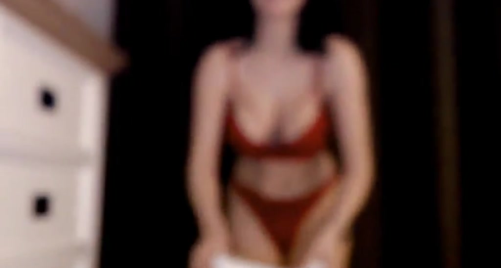 Ami_White video thumbnail