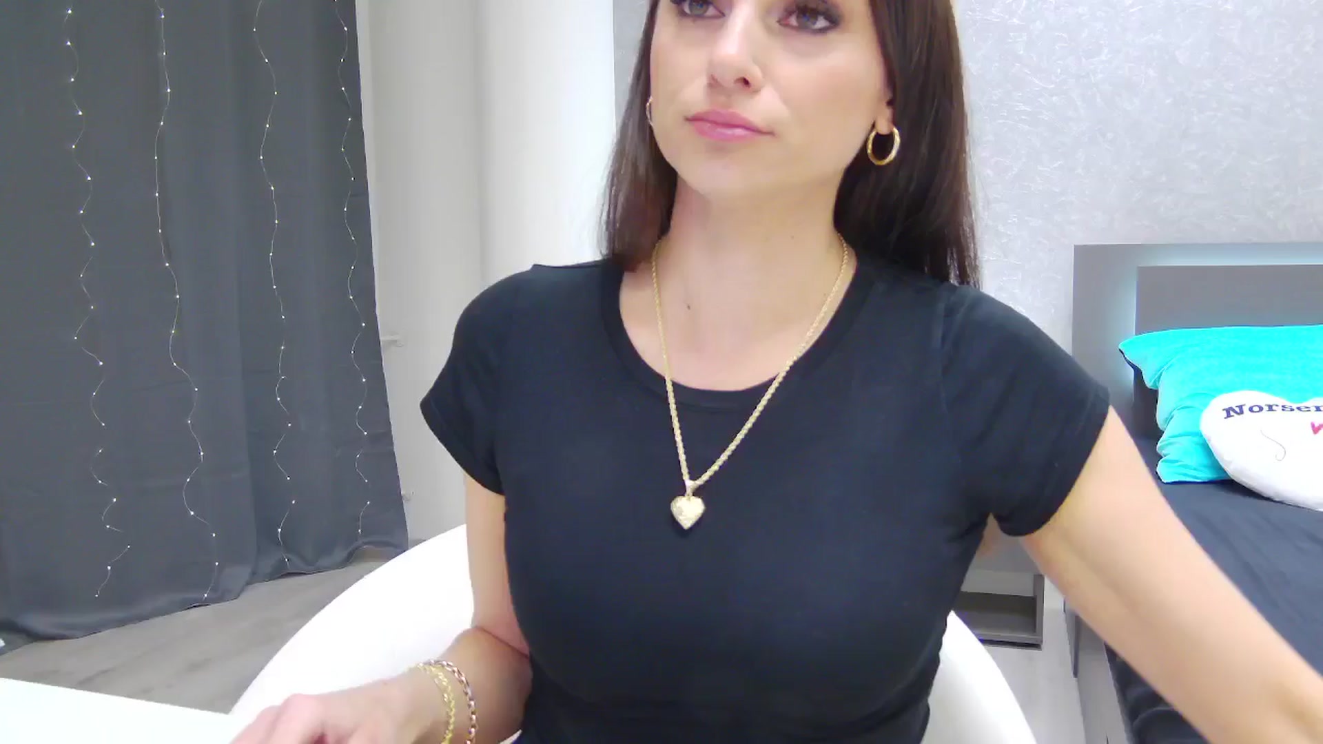 CuteSisi video thumbnail