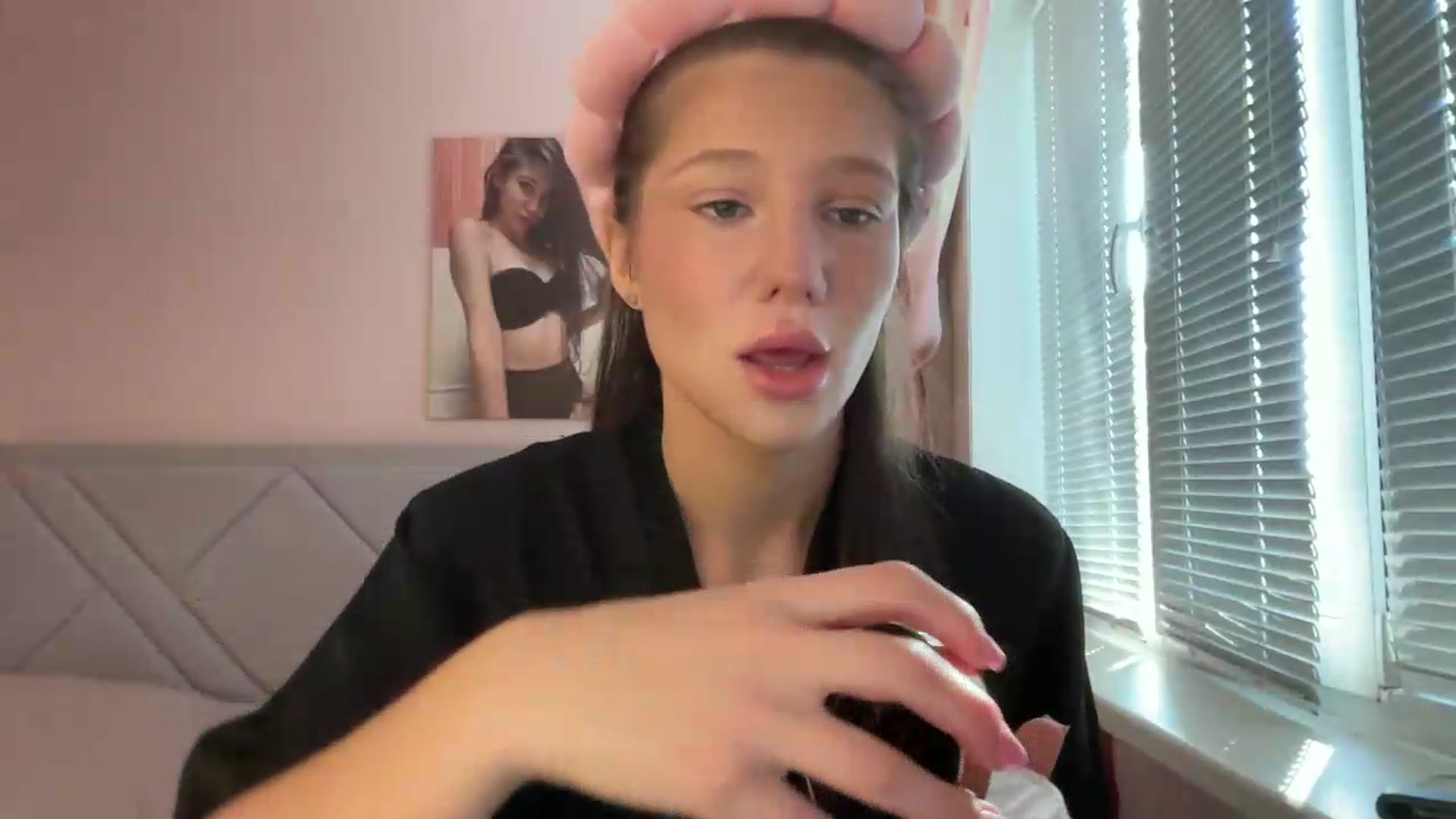 MariRi video thumbnail