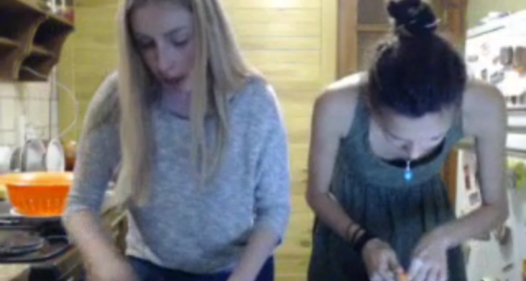 Annie_Holmes video thumbnail