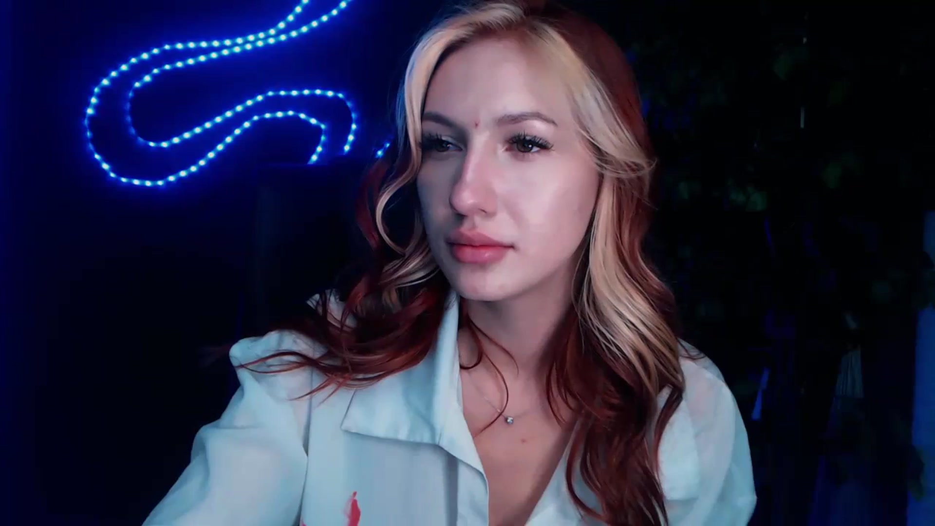 LovelyGin video thumbnail