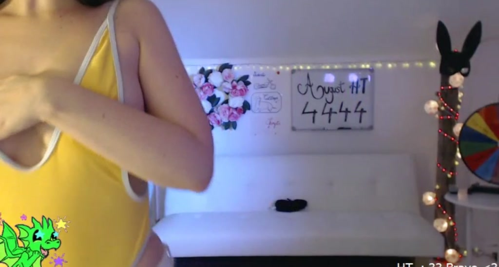 DearLilou video thumbnail