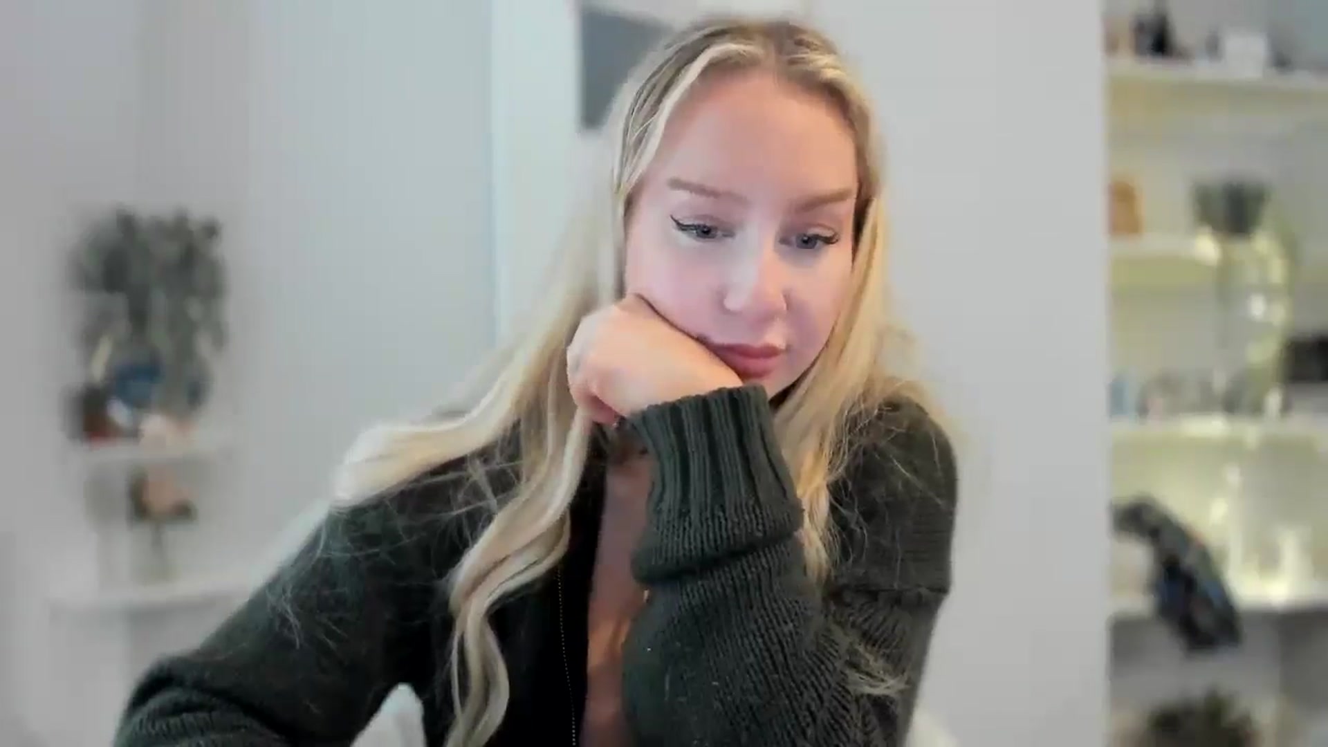 AvaCutie video thumbnail
