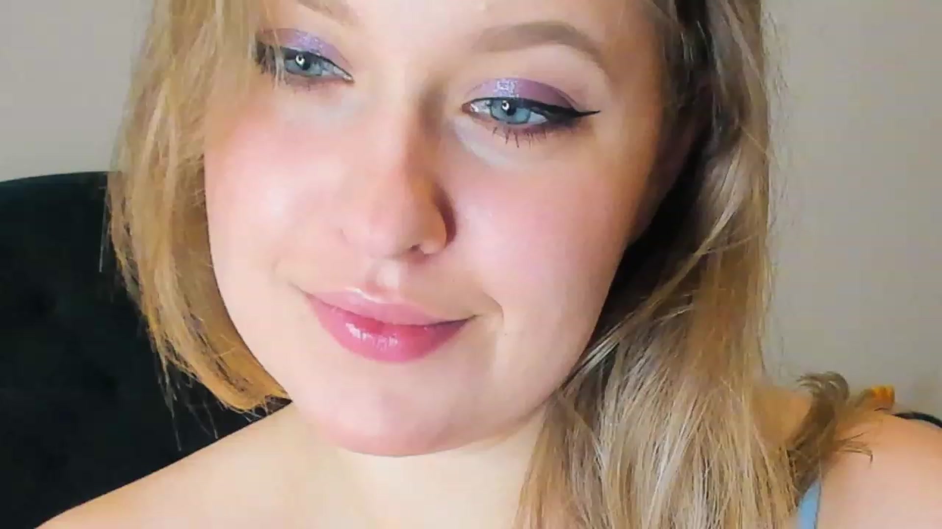 SensualAdict video thumbnail