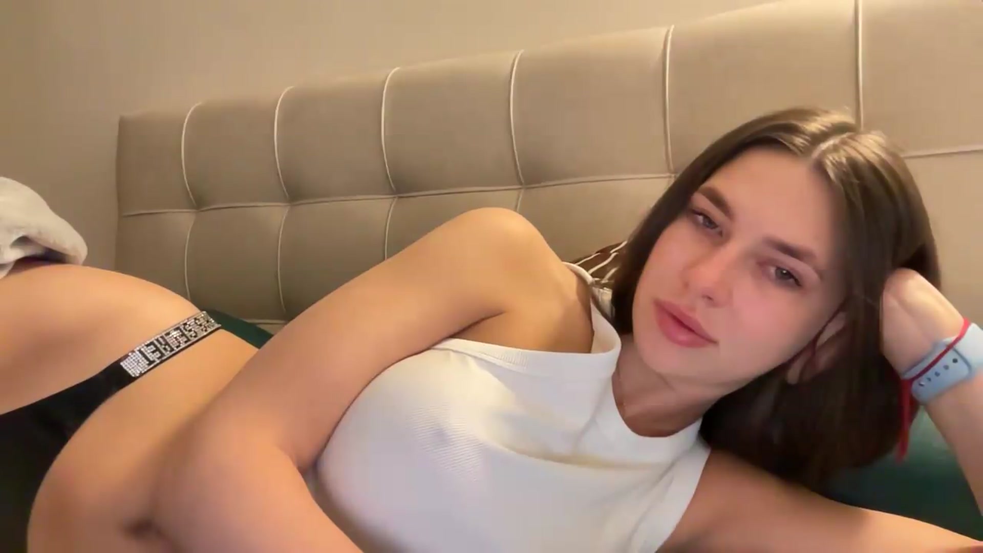 kissfreeze video thumbnail