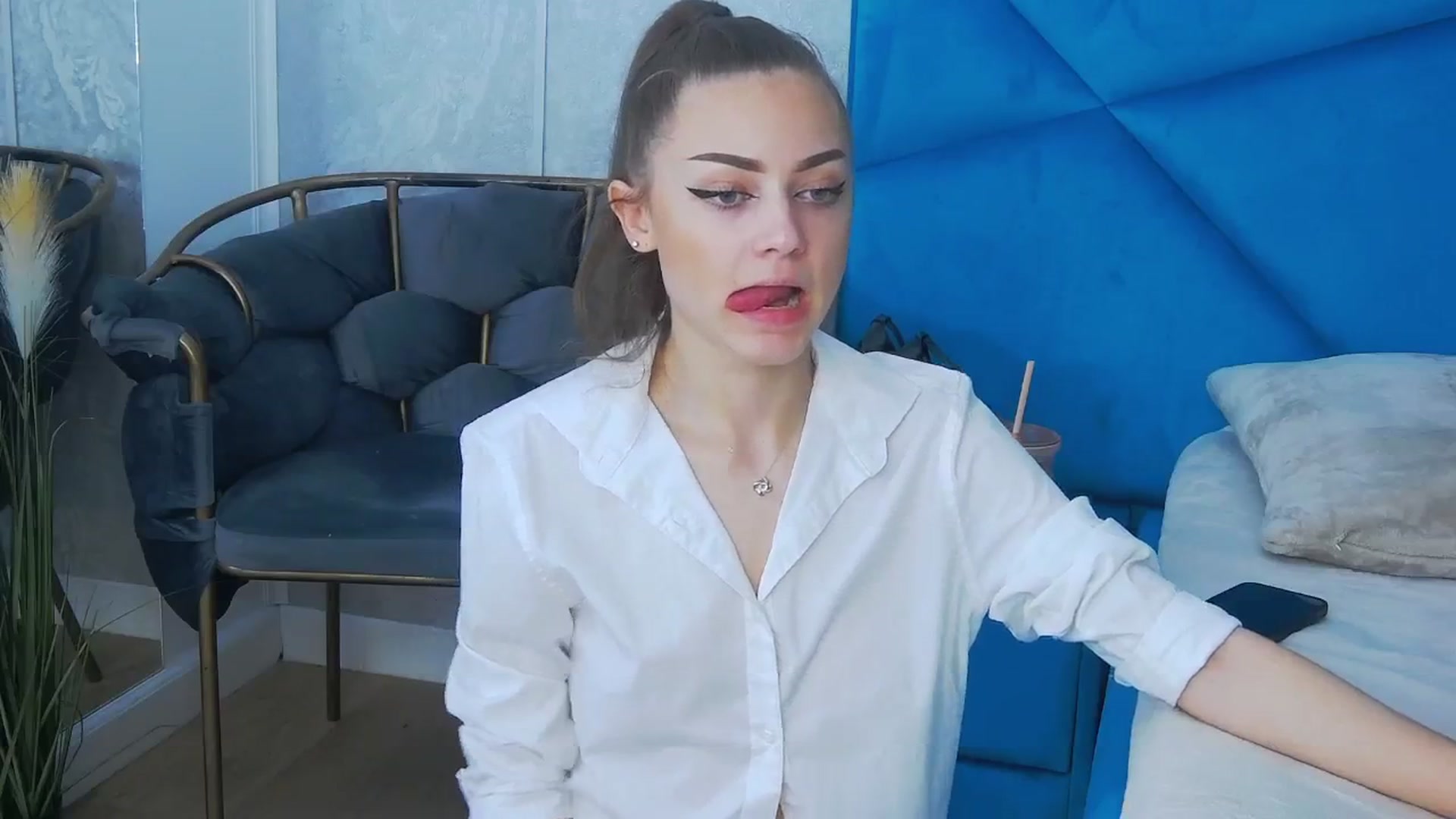 Alysereuse video thumbnail