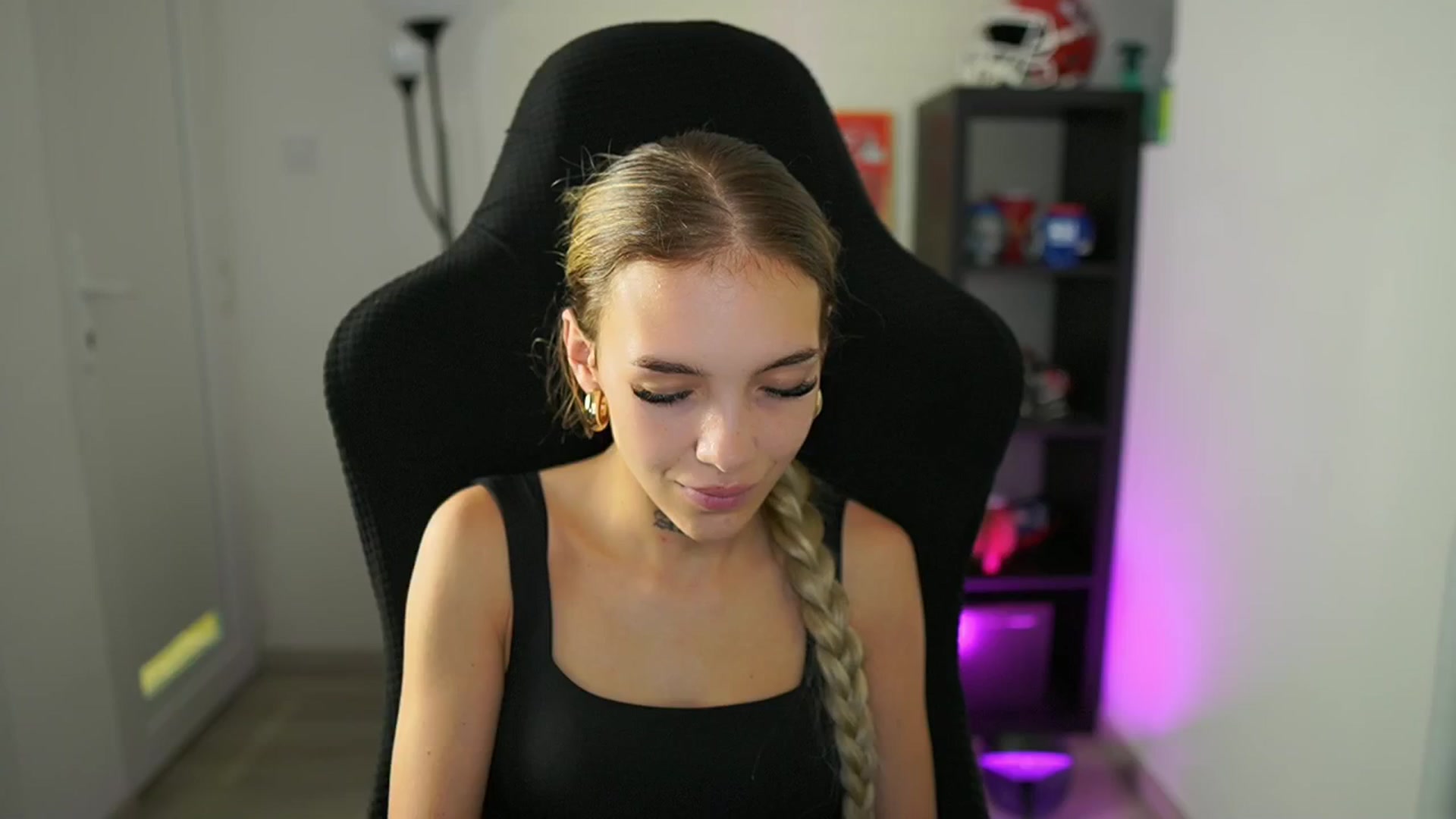 Alexxisky video thumbnail