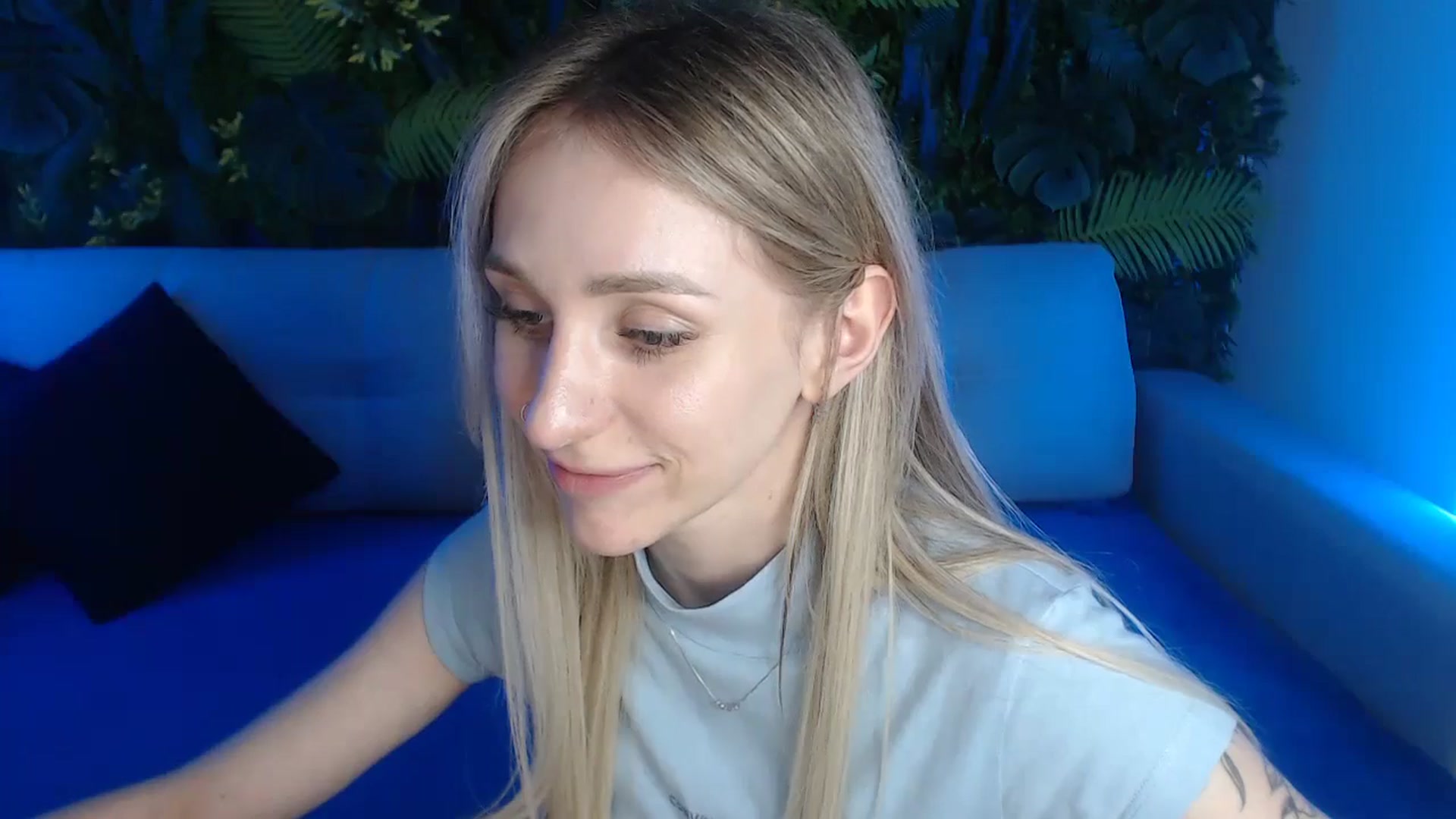 Horny_Blond video thumbnail