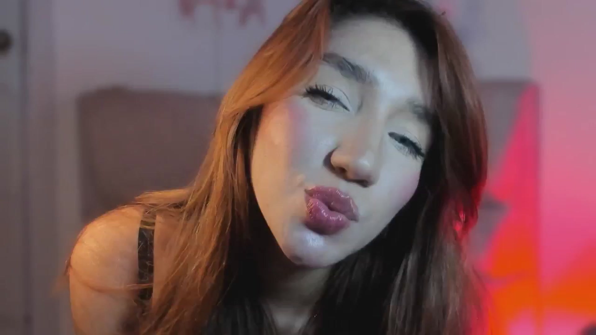NiaVelvet video thumbnail
