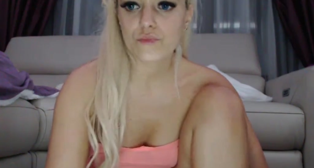 AwesomeBlonde video thumbnail