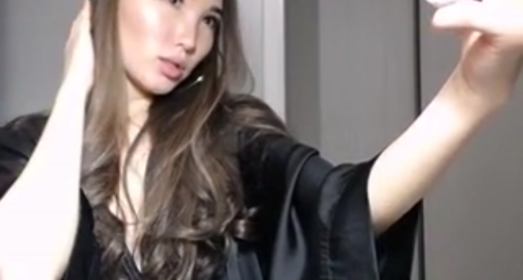 Amelinda_01 video thumbnail