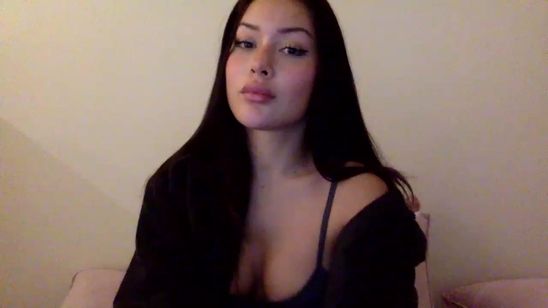 Miss_emiko video thumbnail