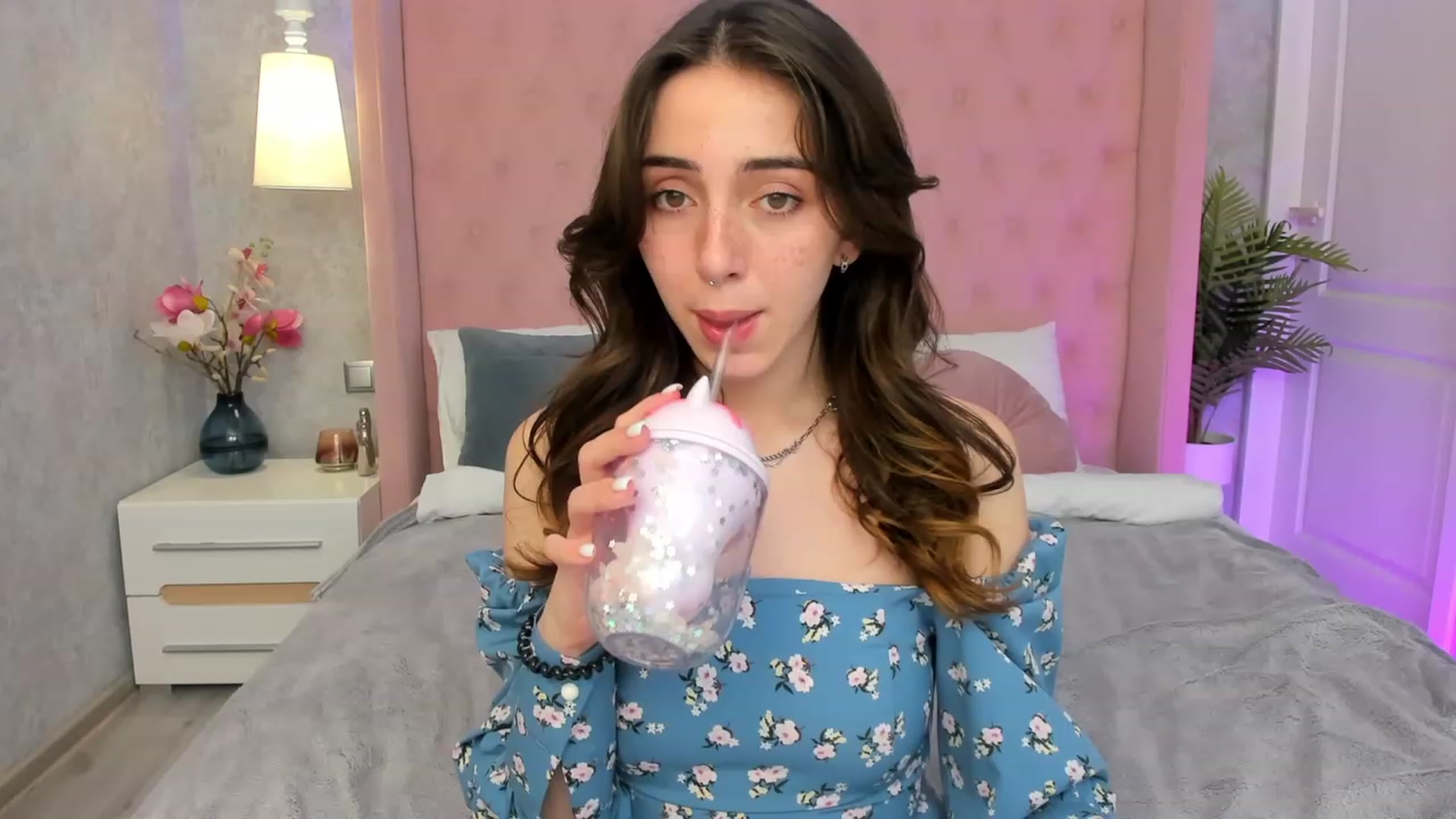 ElsaYoung video thumbnail