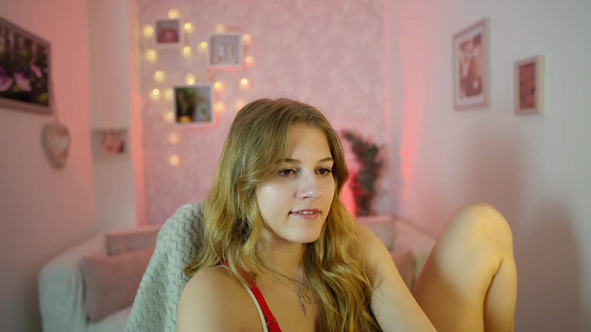 Ella_Rhodes video thumbnail