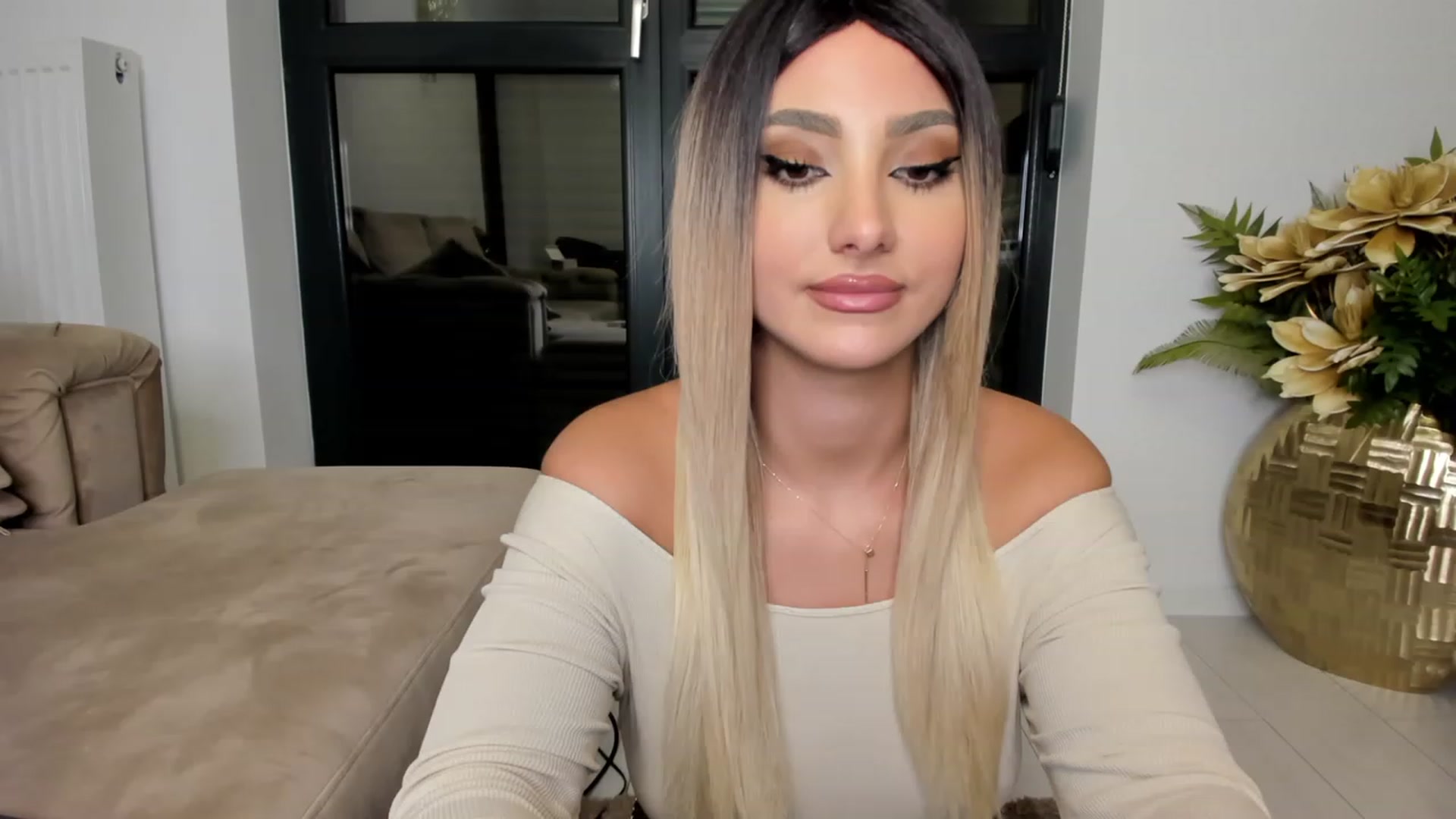 HONEY_A video thumbnail