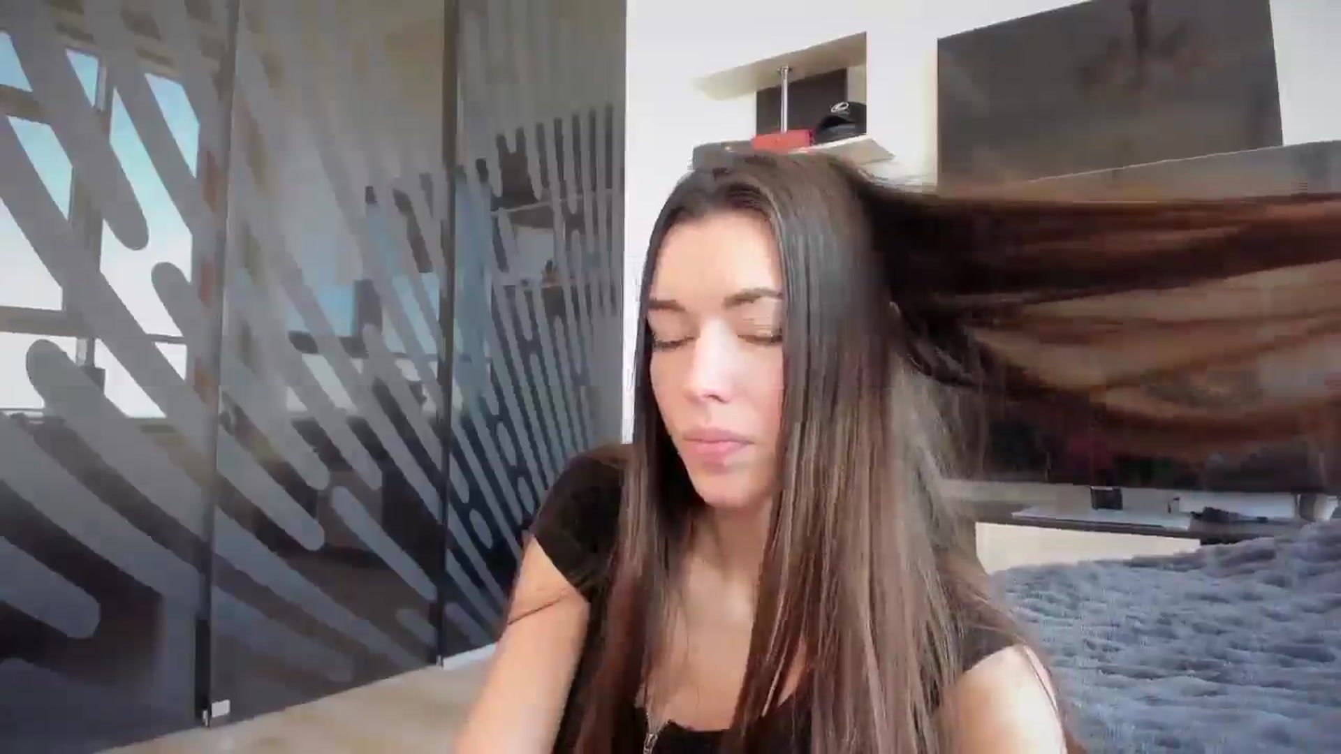 laurensaenz video thumbnail