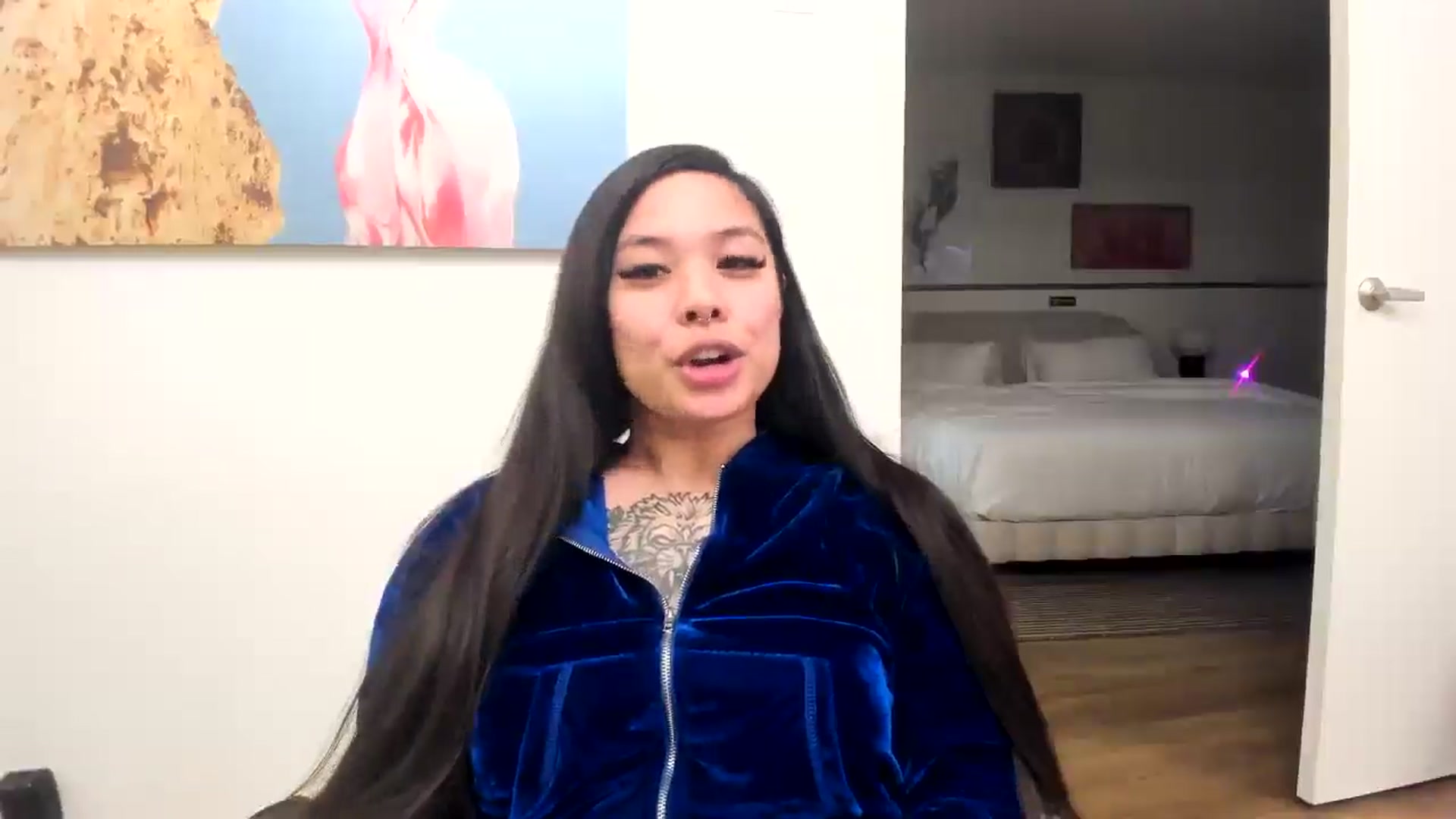 dolllface video thumbnail