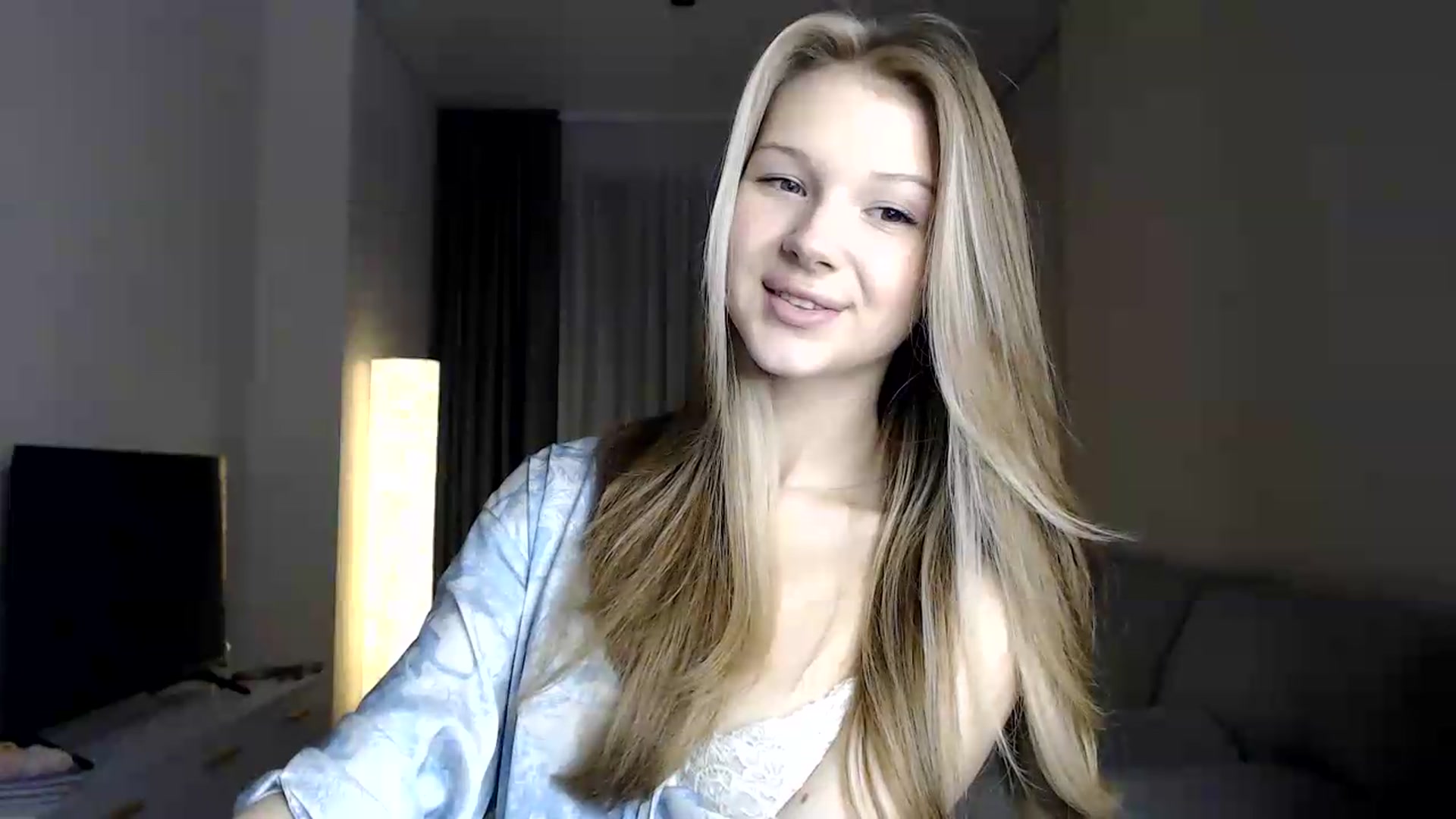 CuteBlonde video thumbnail