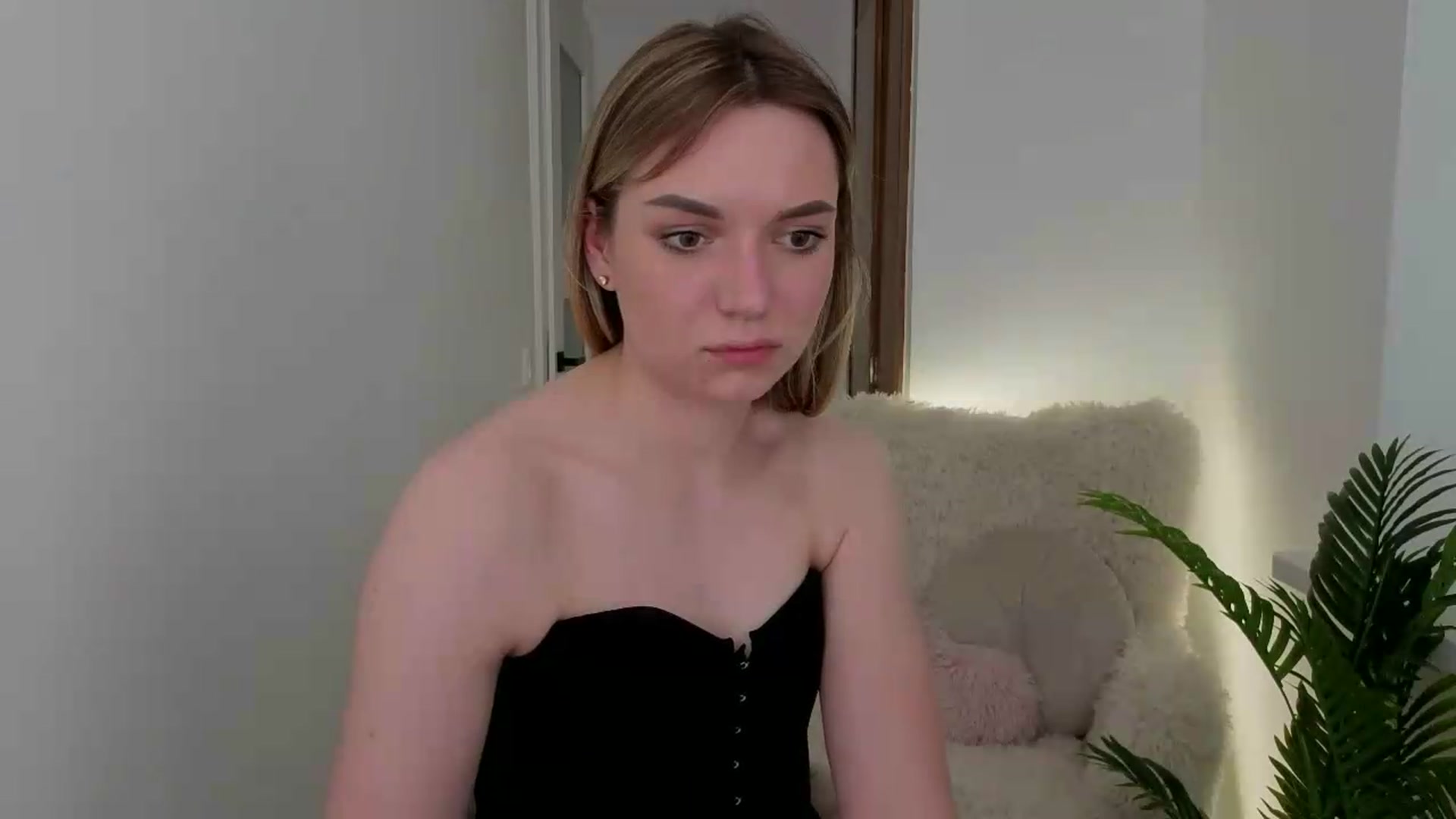 AshleyMimi video thumbnail