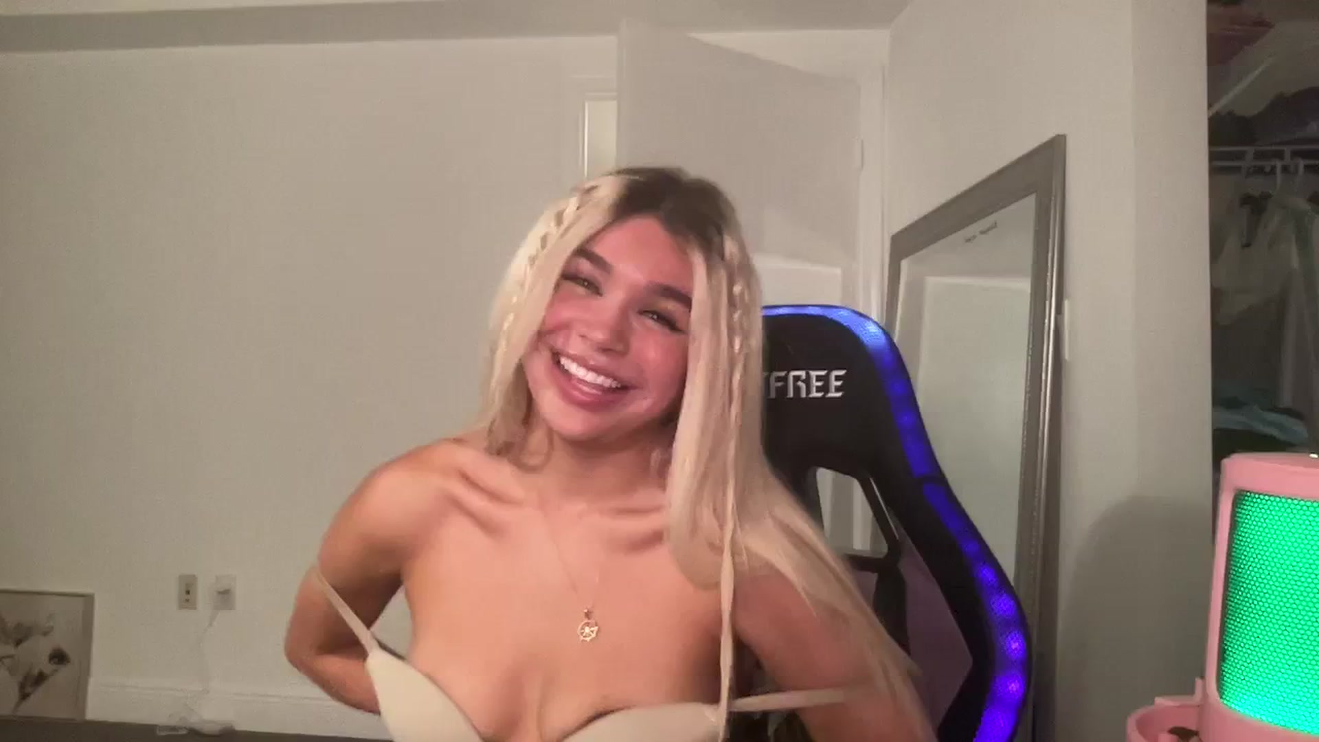 sincerelypeny video thumbnail