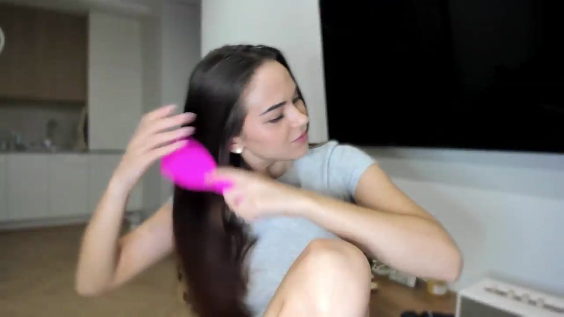 BeeTheQueen video thumbnail