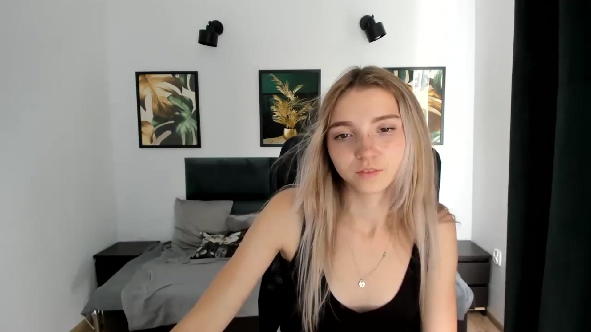 Daisyy video thumbnail