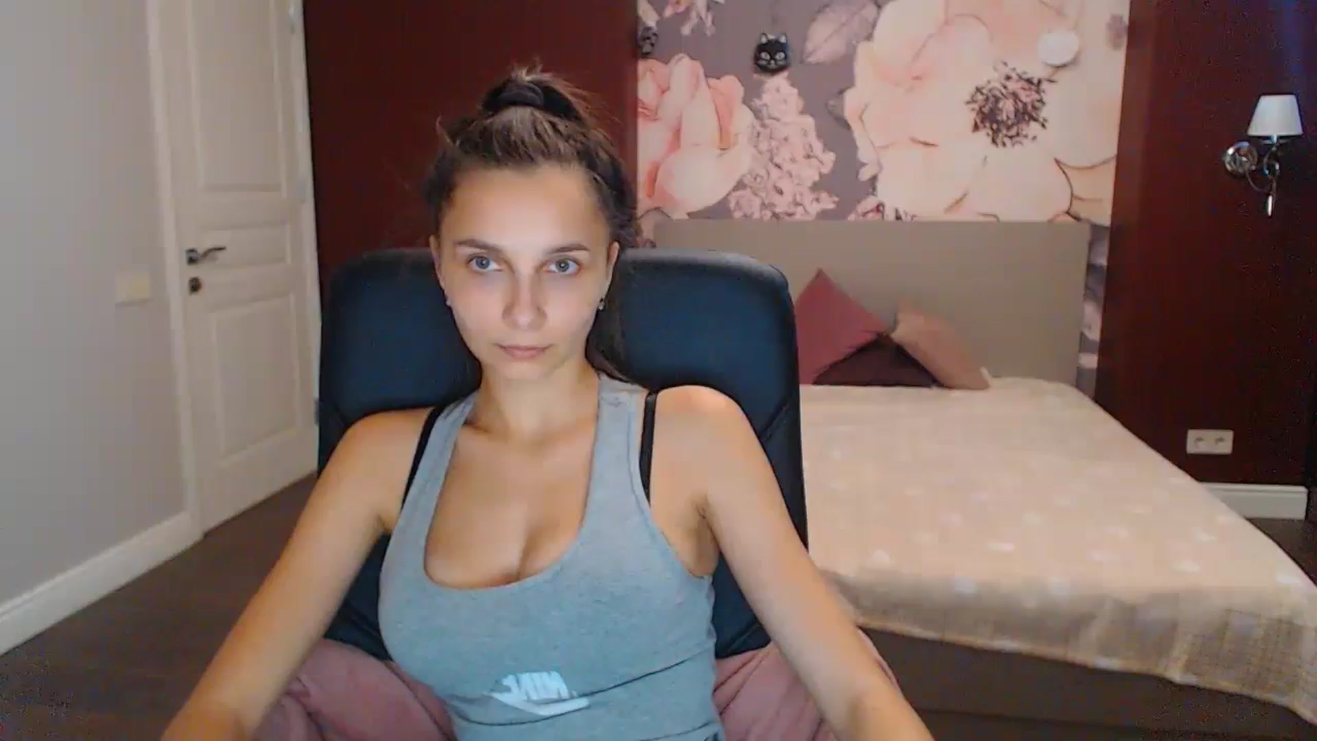 Karina_Mils video thumbnail