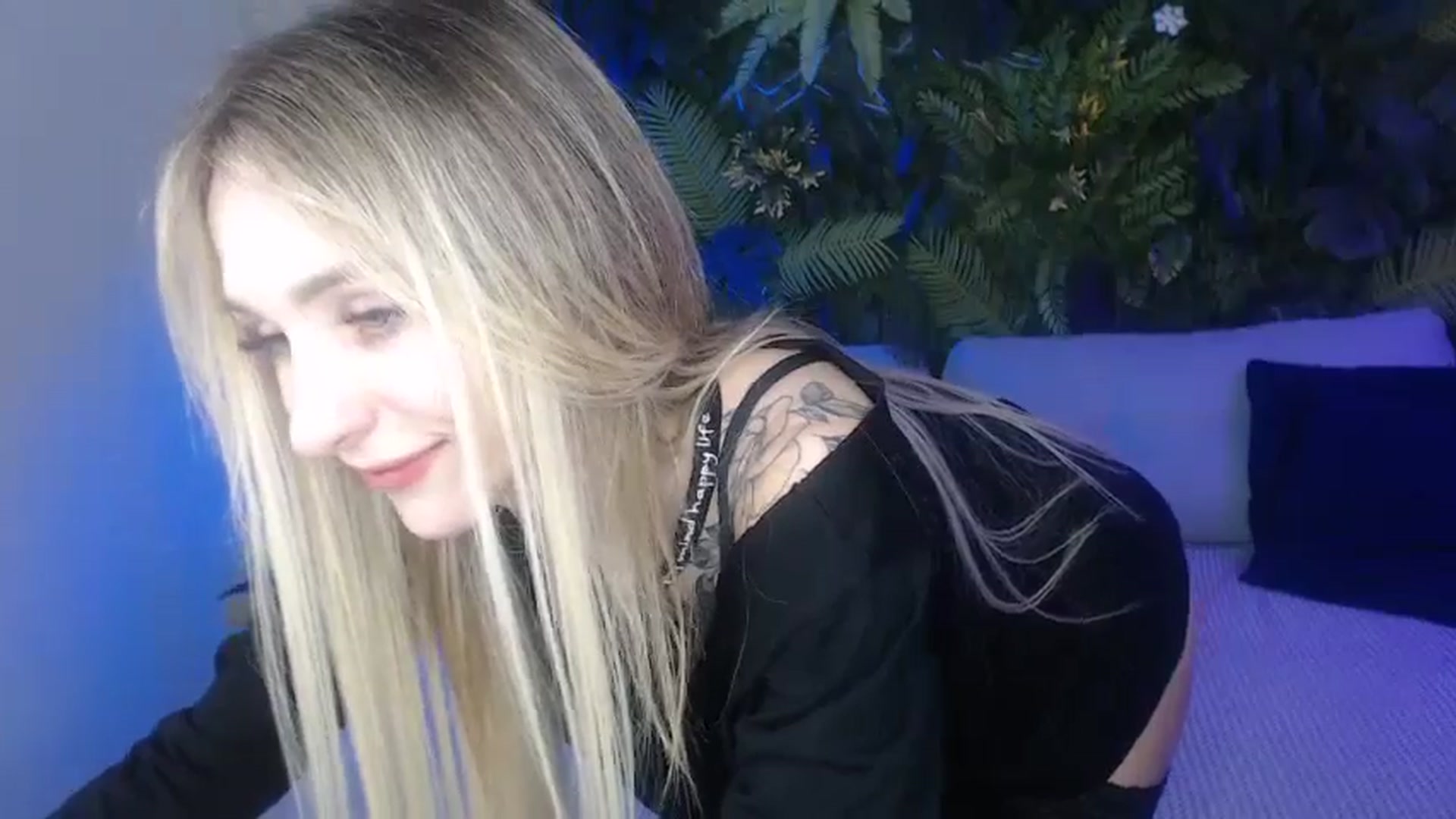 Horny_Blond video thumbnail