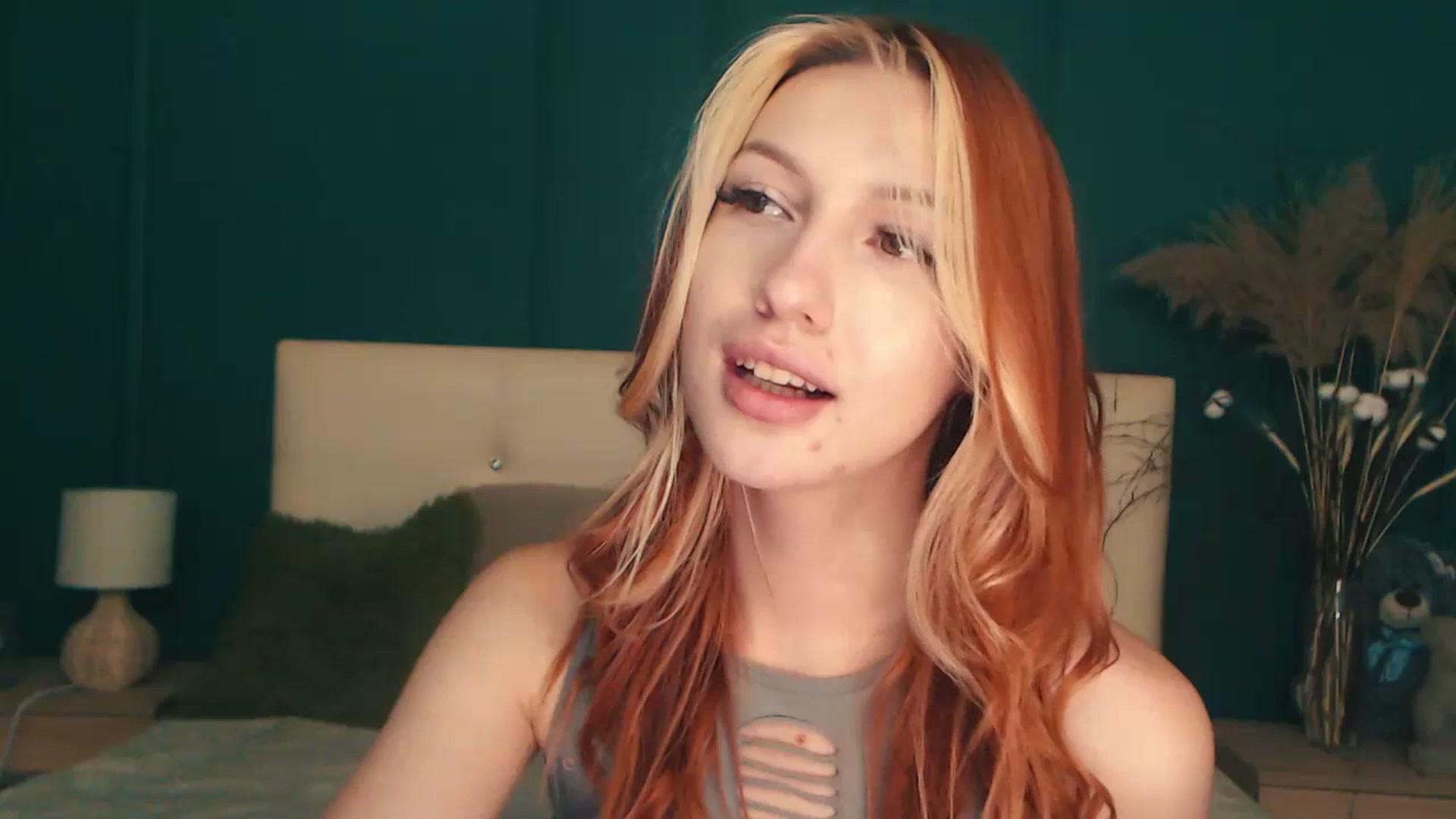 LovelyGin video thumbnail