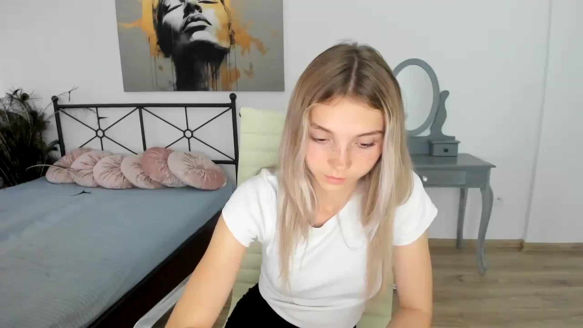 Daisyy video thumbnail