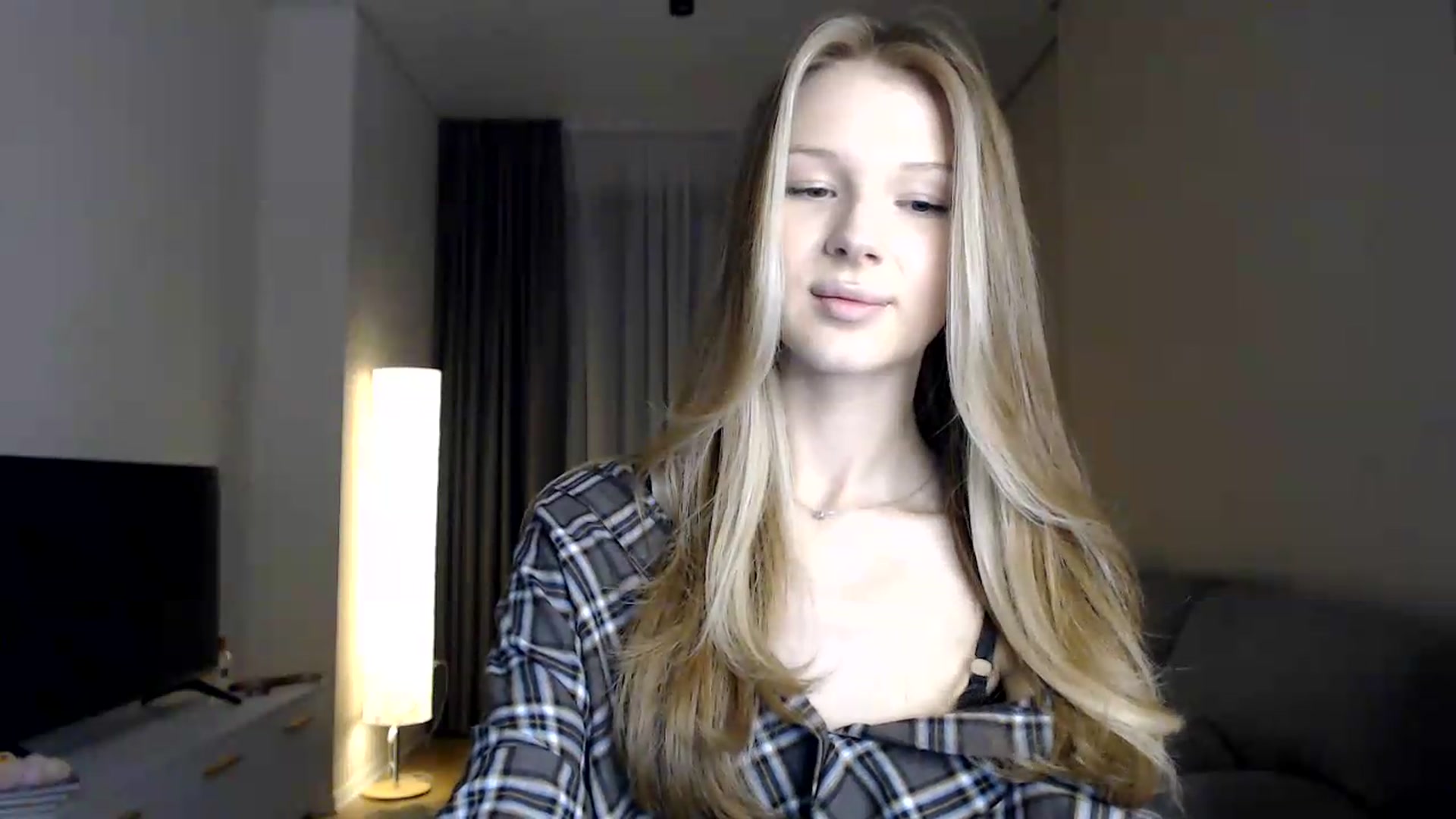 CuteBlonde video thumbnail