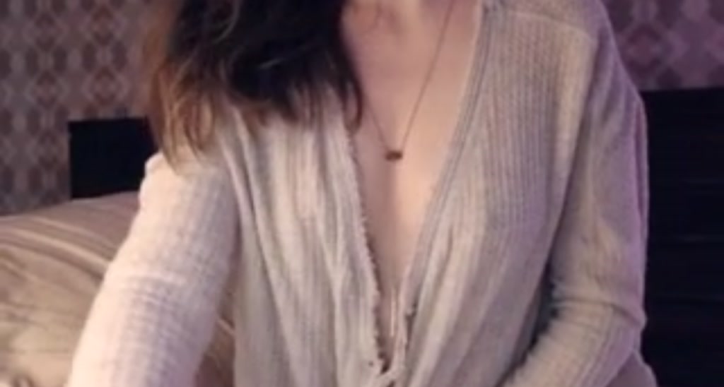 Bee2U video thumbnail