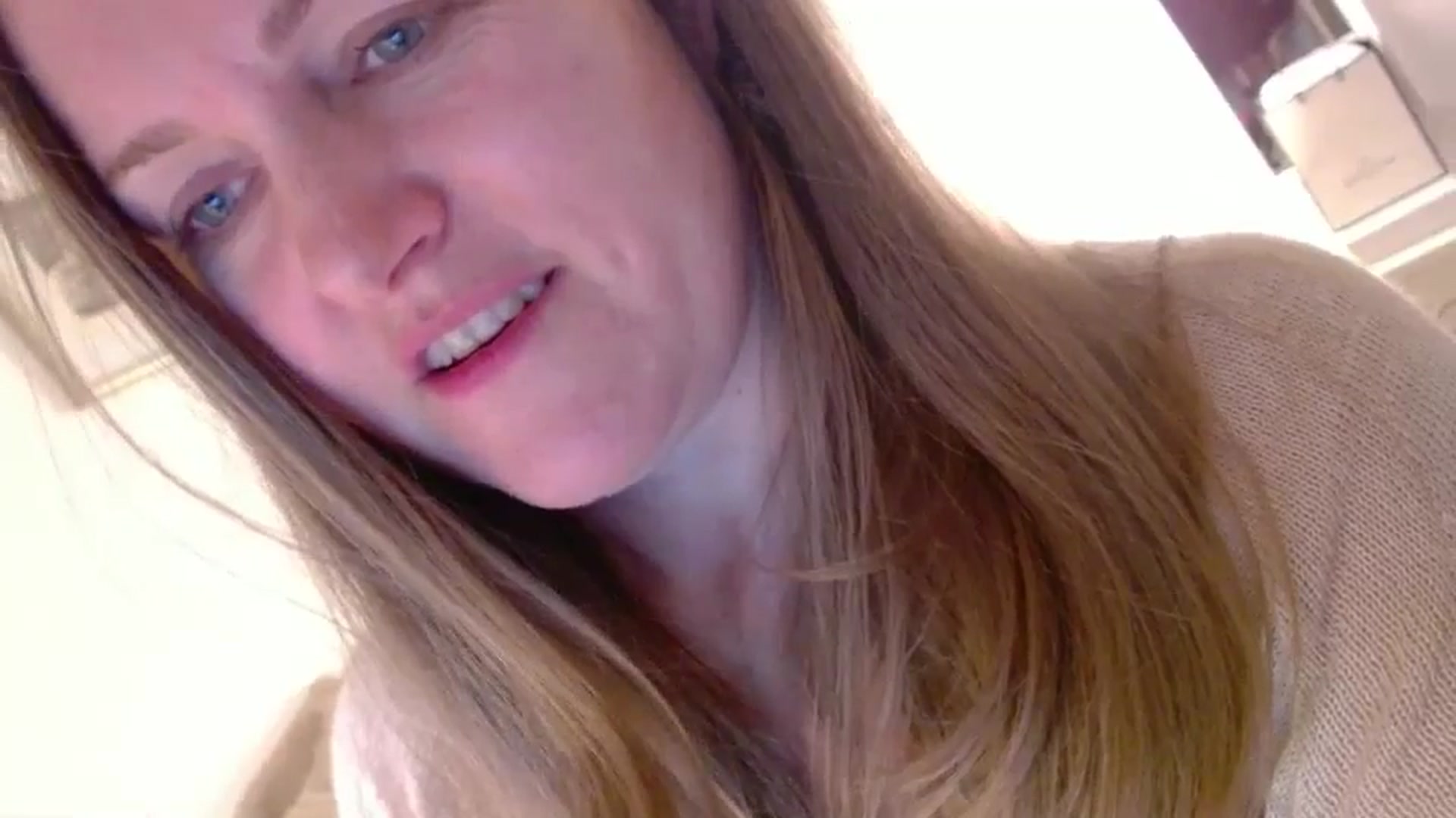 JustLily video thumbnail