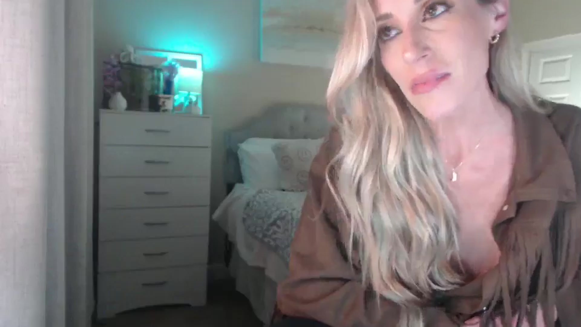 Queen_bambii video thumbnail