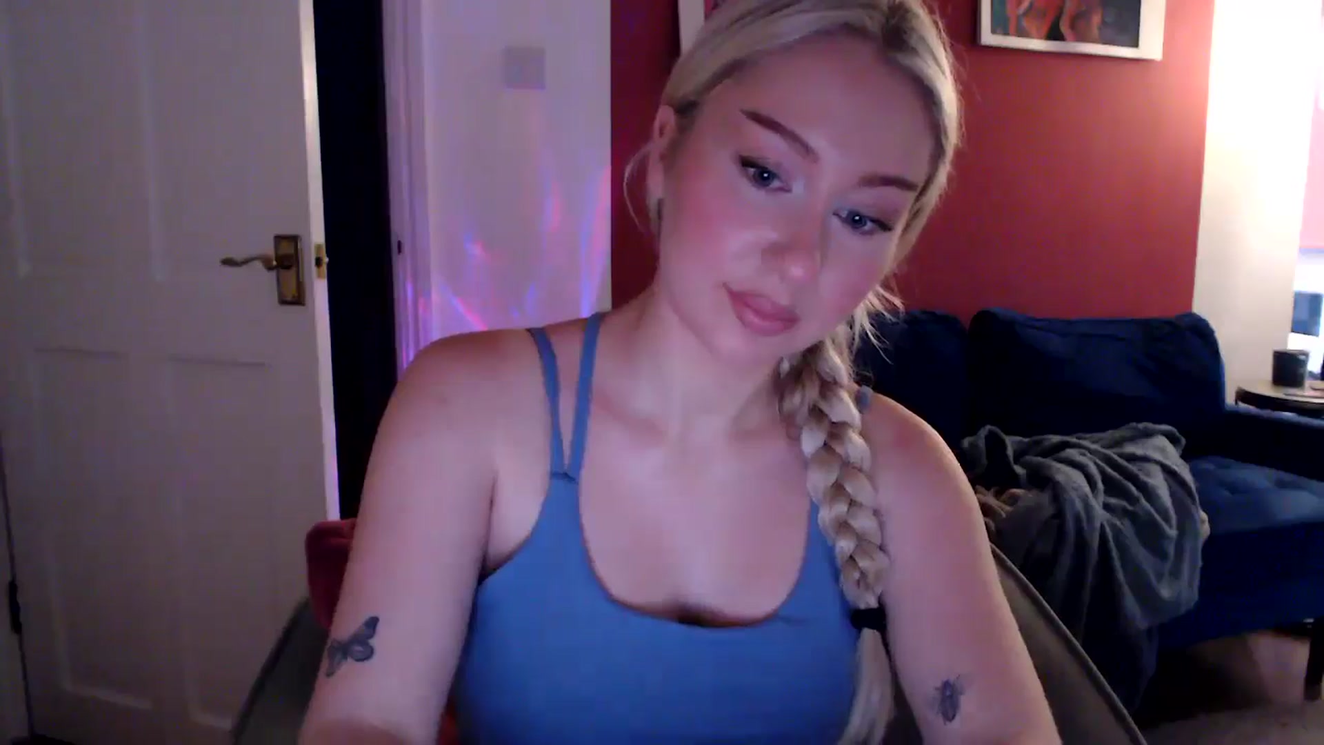 PetiteAvax video thumbnail