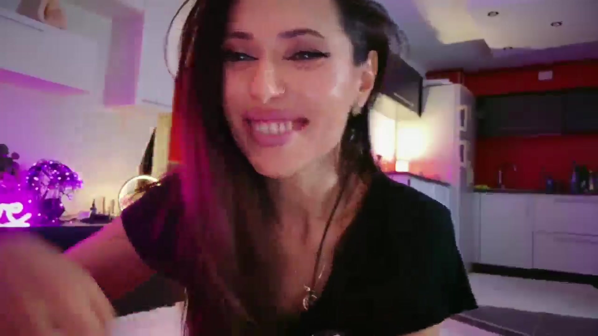 SmileyTinaa video thumbnail