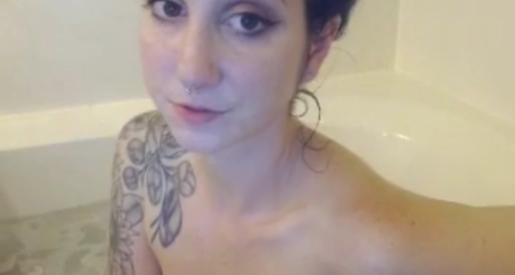 MissAshe video thumbnail