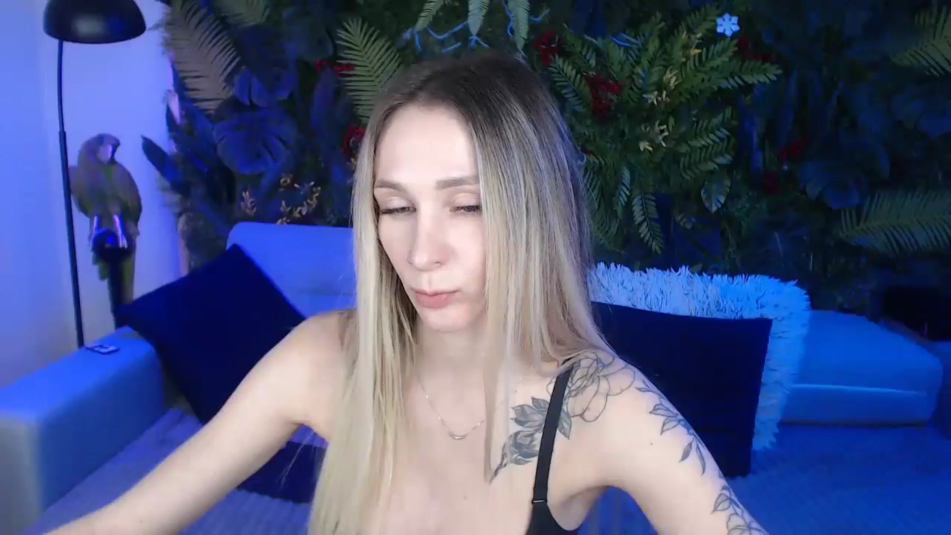 Horny_Blond video thumbnail